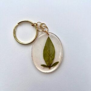 Floral leaf keychain
